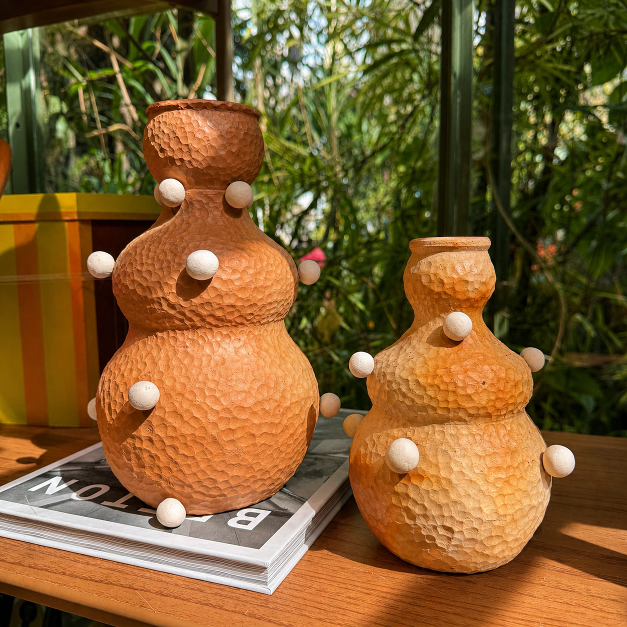 Vaso Escultural Panela de Formiga Grande