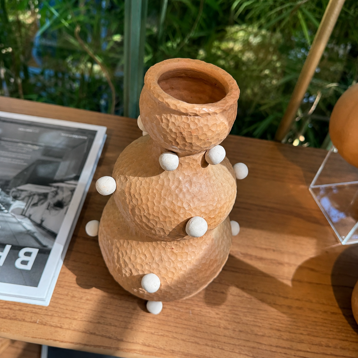 Vaso Escultural Panela de Formiga Médio