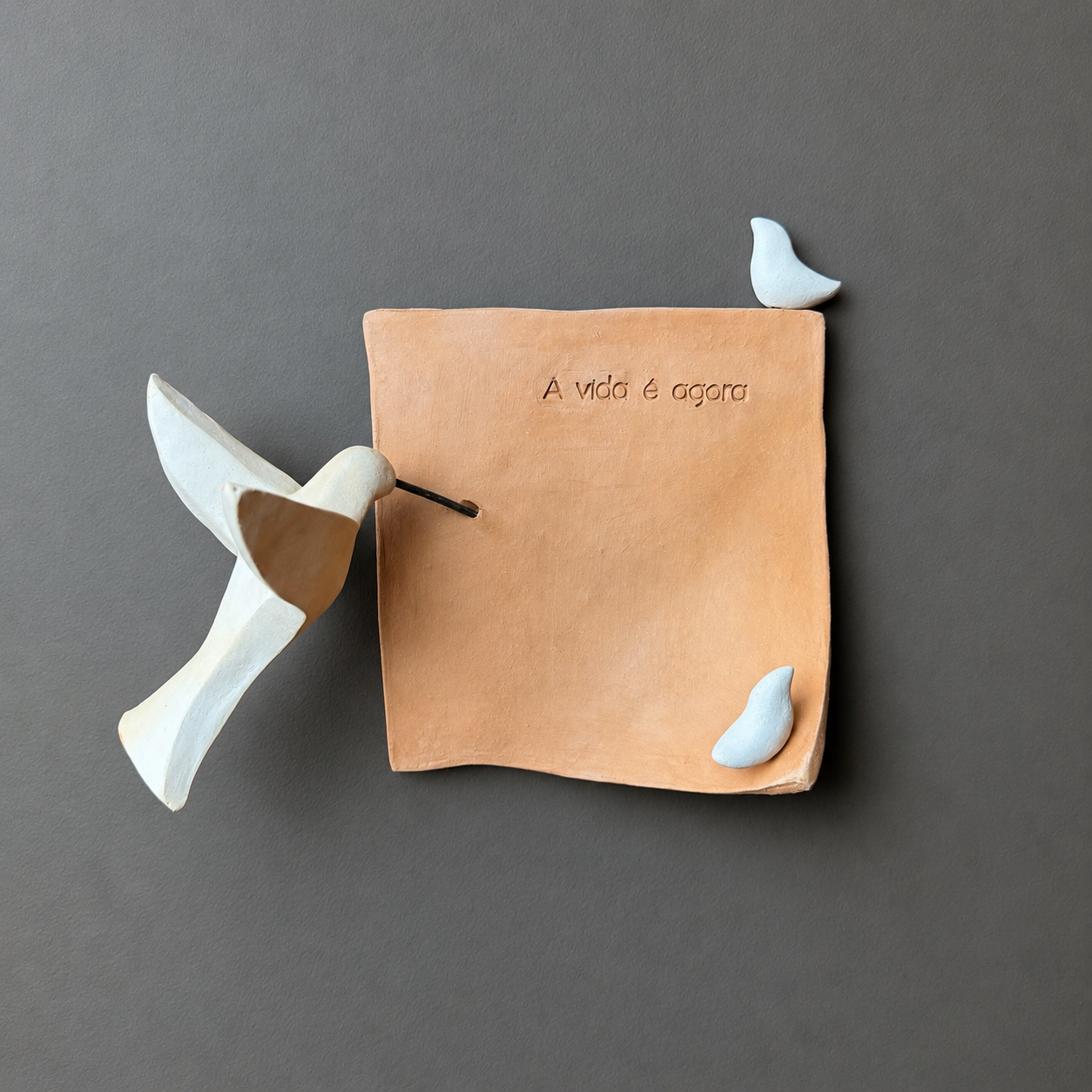 Escultura de Parede A VIDA É AGORA - Modelo 2