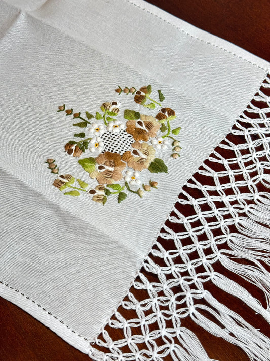 Passira Hand Towel with Colorful Embroidered Macramé