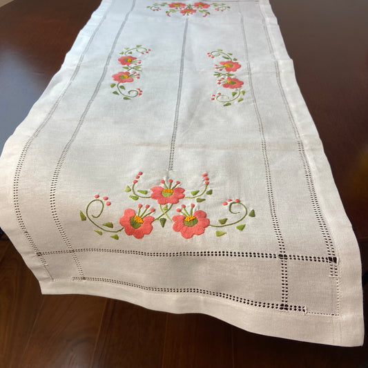 Passira Table Runner 1.00m White Linen Coral Floral